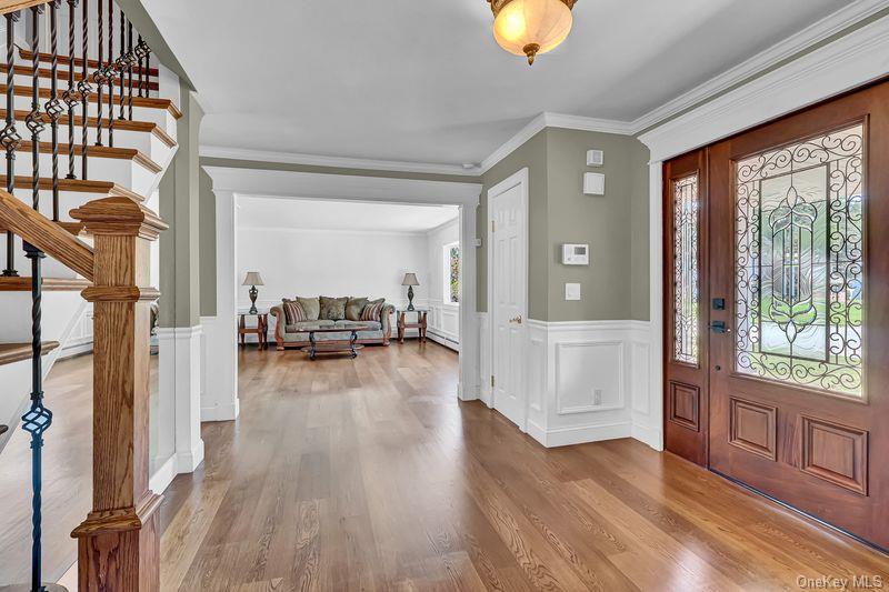 240 Woodhull Avenue Property Photo 6