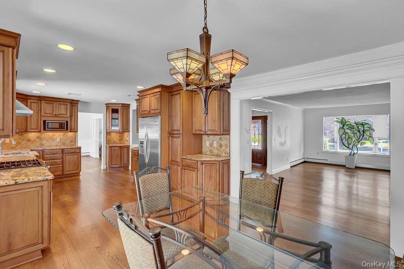 240 Woodhull Avenue Property Photo 15
