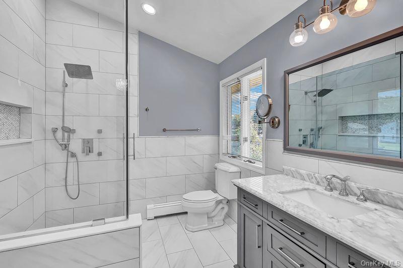 240 Woodhull Avenue Property Photo 23