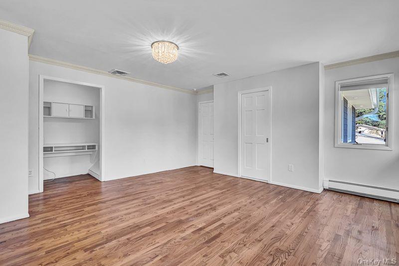 240 Woodhull Avenue Property Photo 28