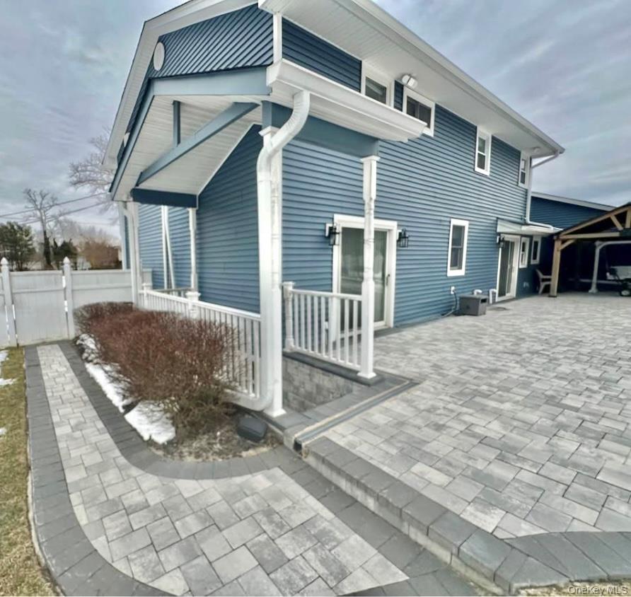 240 Woodhull Avenue Property Photo 30