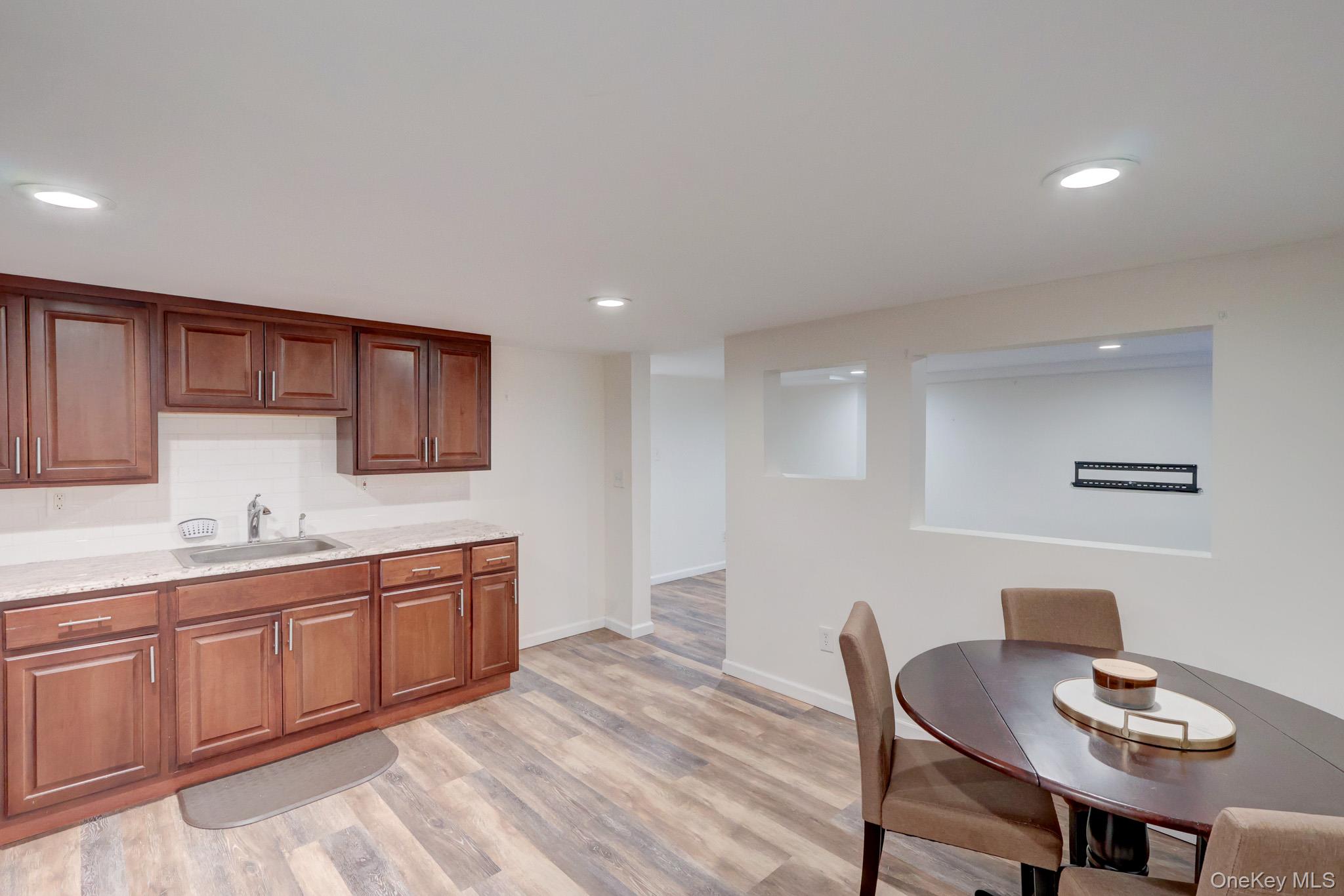 240 Woodhull Avenue Property Photo 32