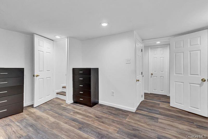 240 Woodhull Avenue Property Photo 34
