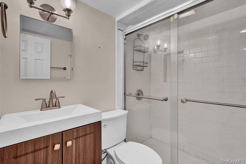 240 Woodhull Avenue Property Photo 37
