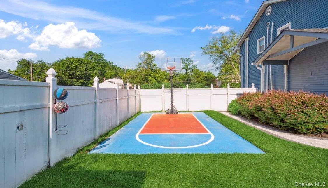 240 Woodhull Avenue Property Photo 45