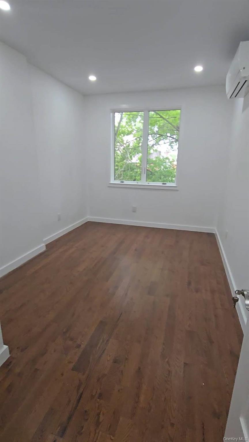 2041 Strauss Street Property Photo 7