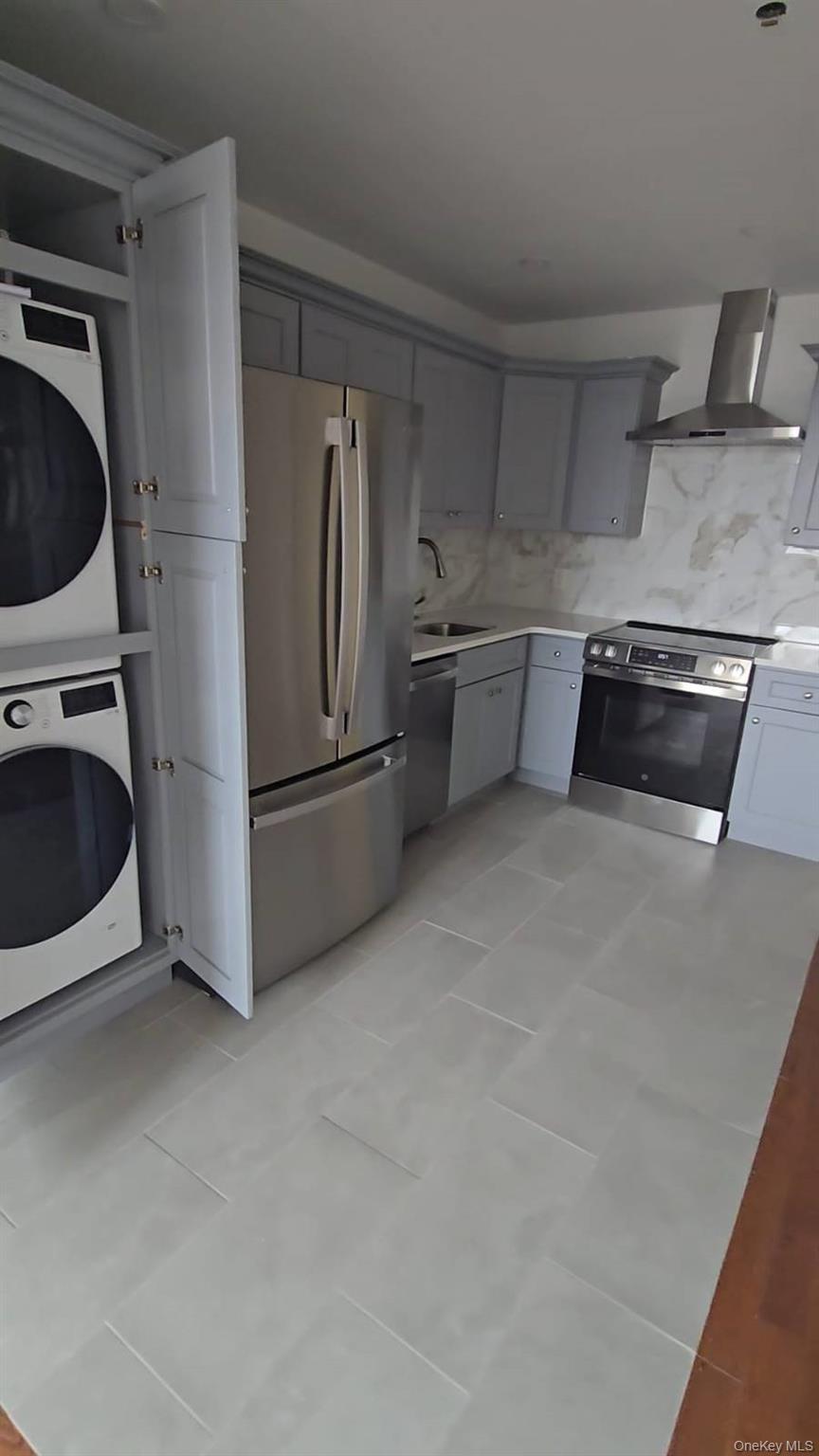 2041 Strauss Street Property Photo 23