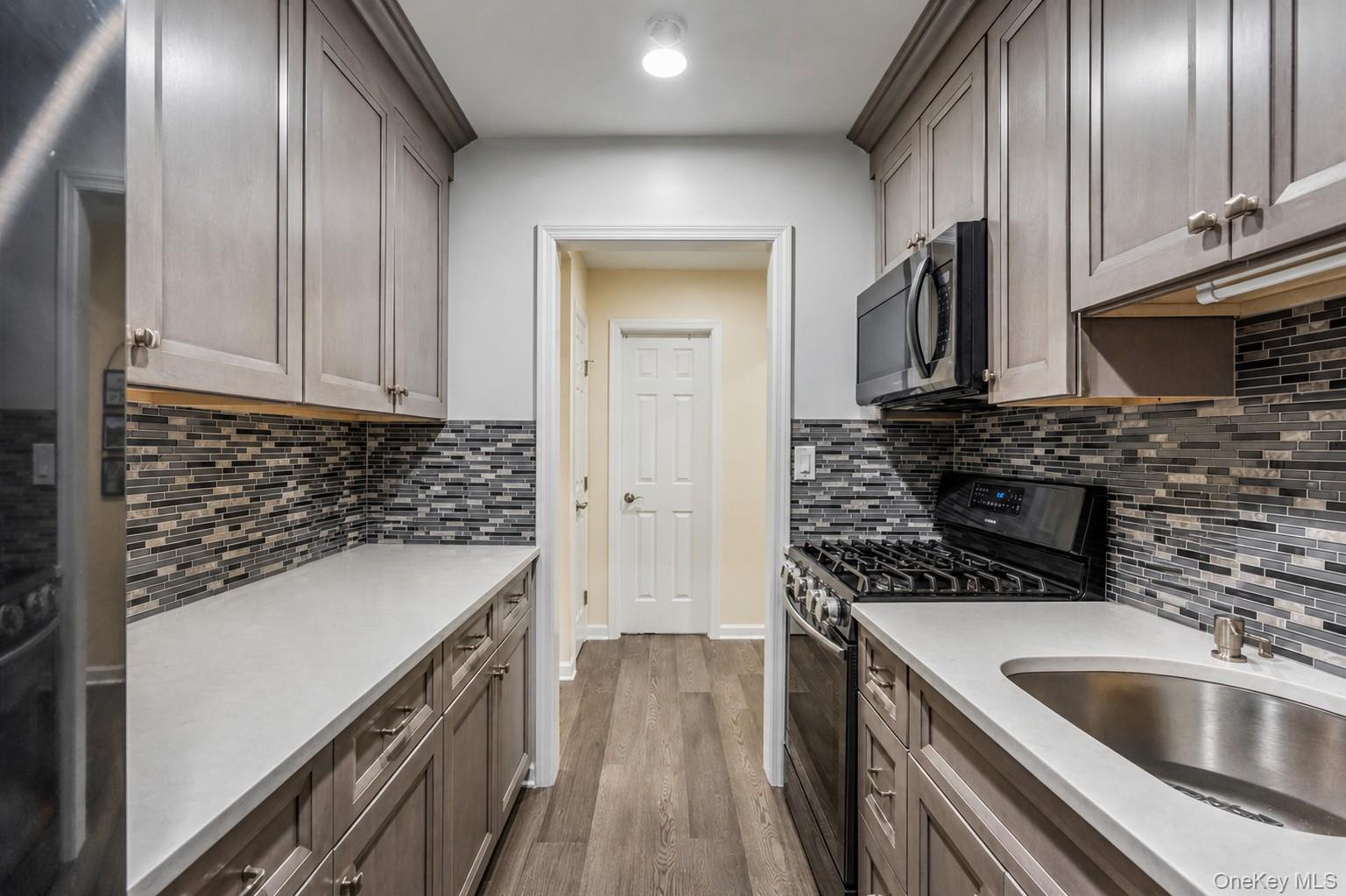 150 Pointe Circle N. 150 Property Photo 4
