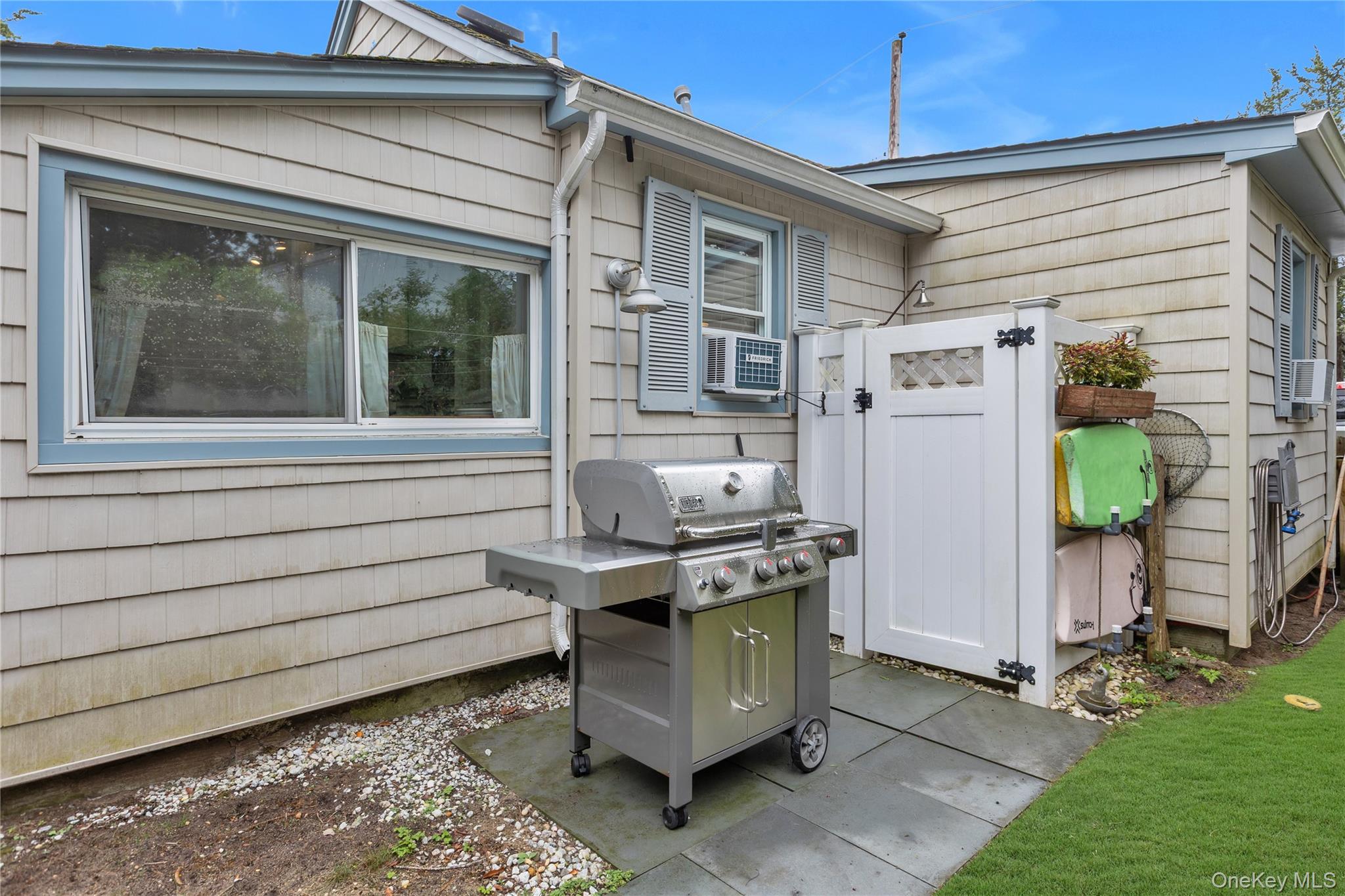 10 Mineola Court Property Photo 15