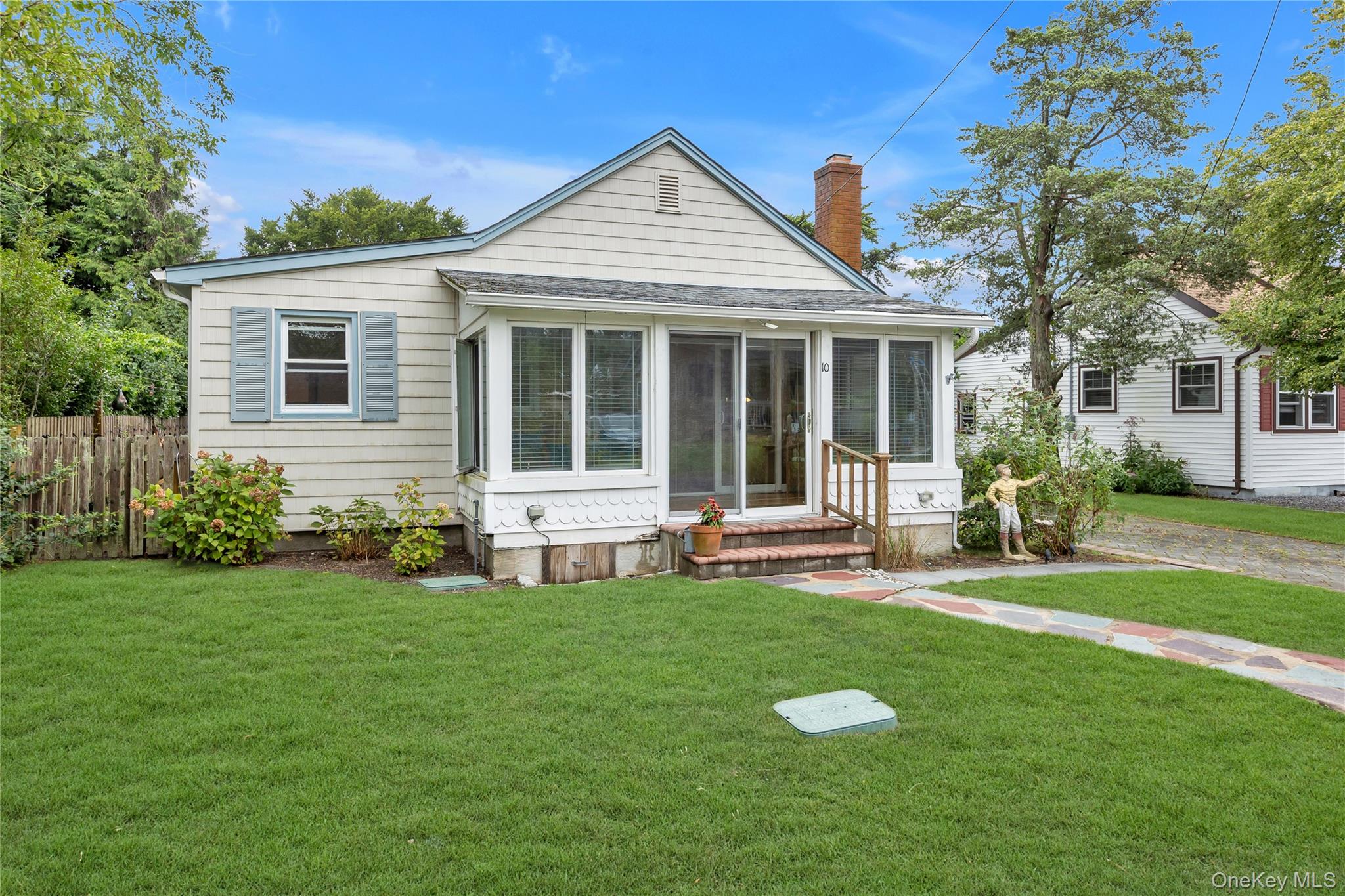 10 Mineola Court Property Photo 17