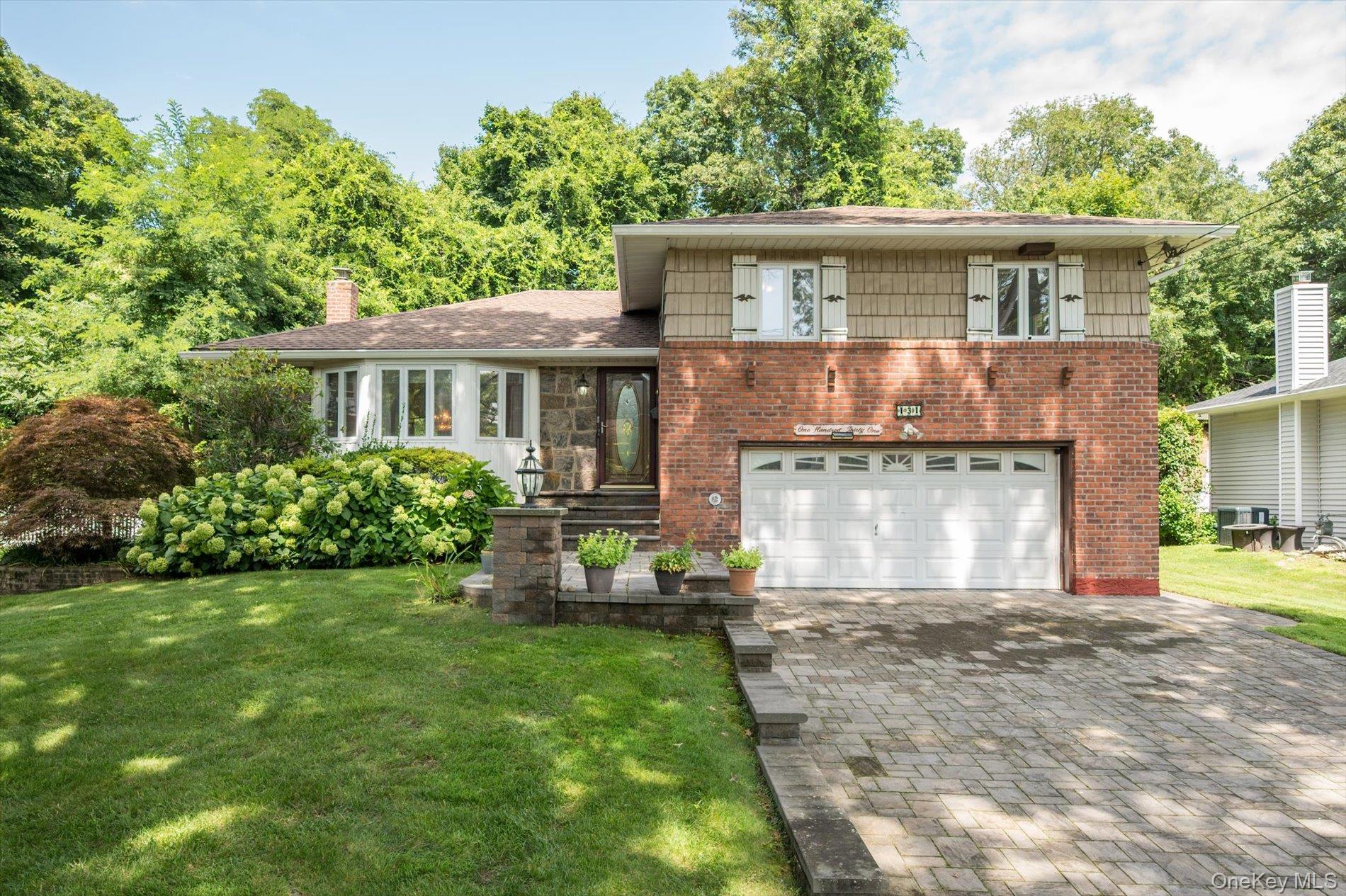 131 Stratford Property Photo 1