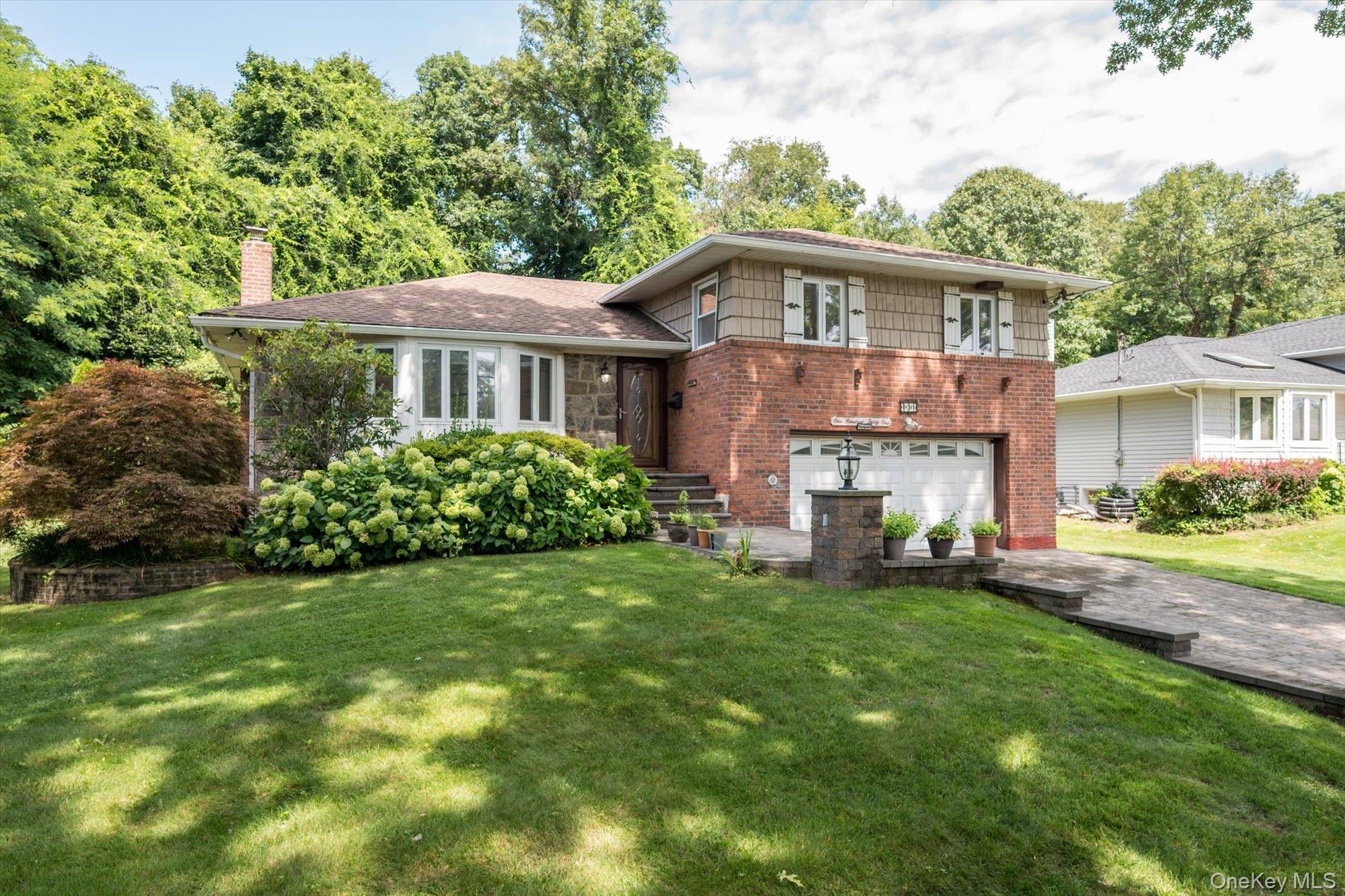 131 Stratford Property Photo 2