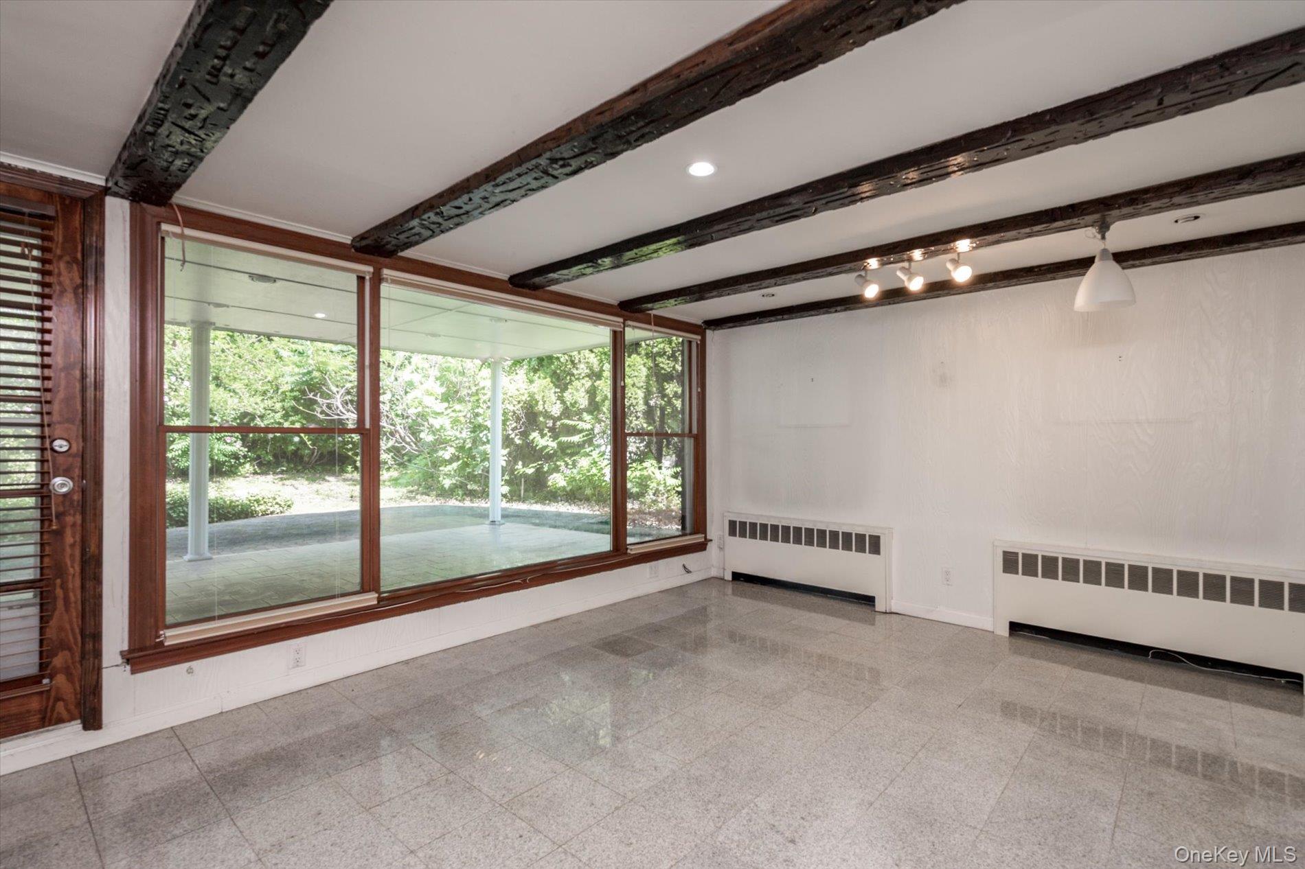 131 Stratford Property Photo 17