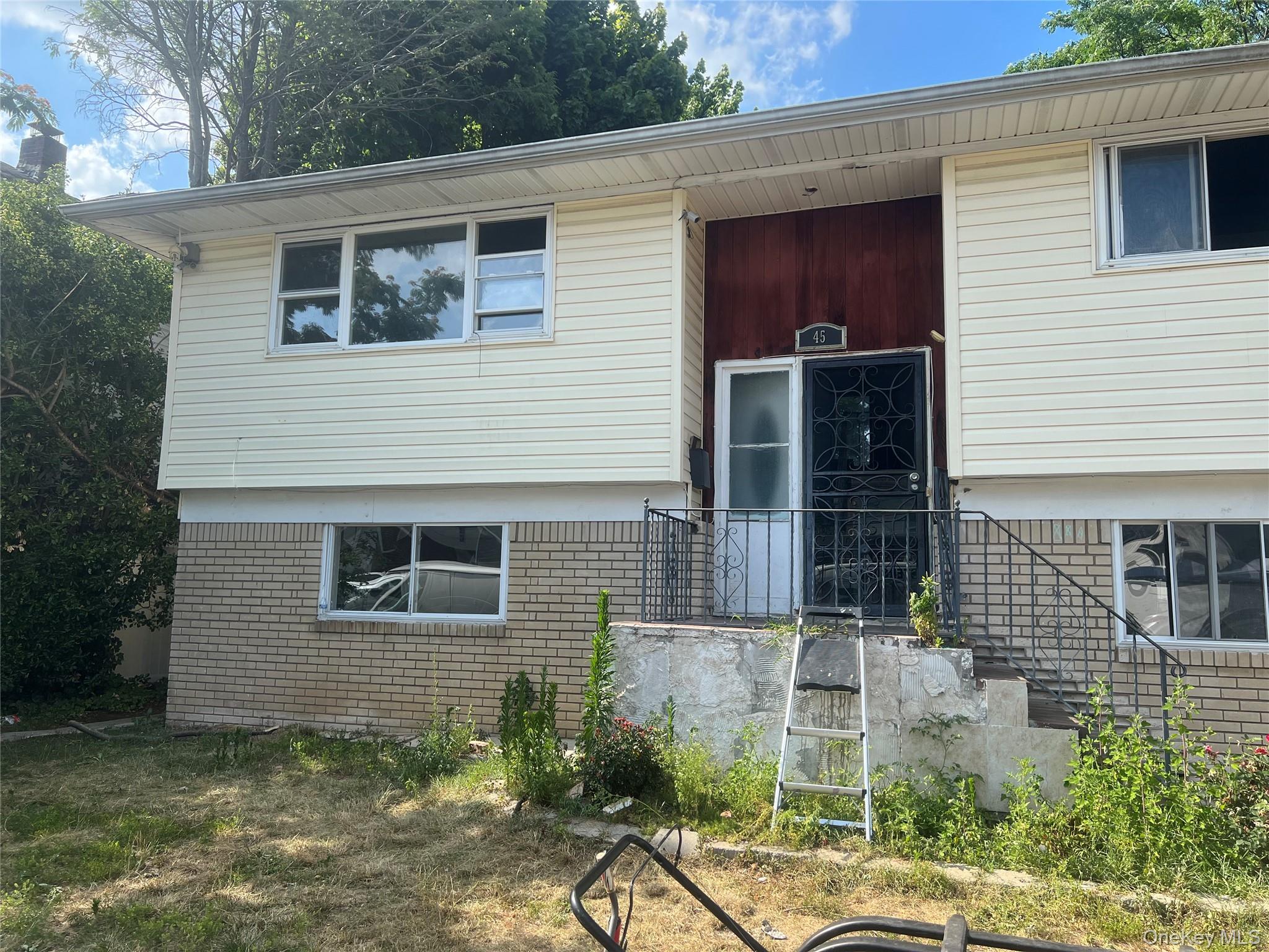 45 Peters Avenue Property Photo 1