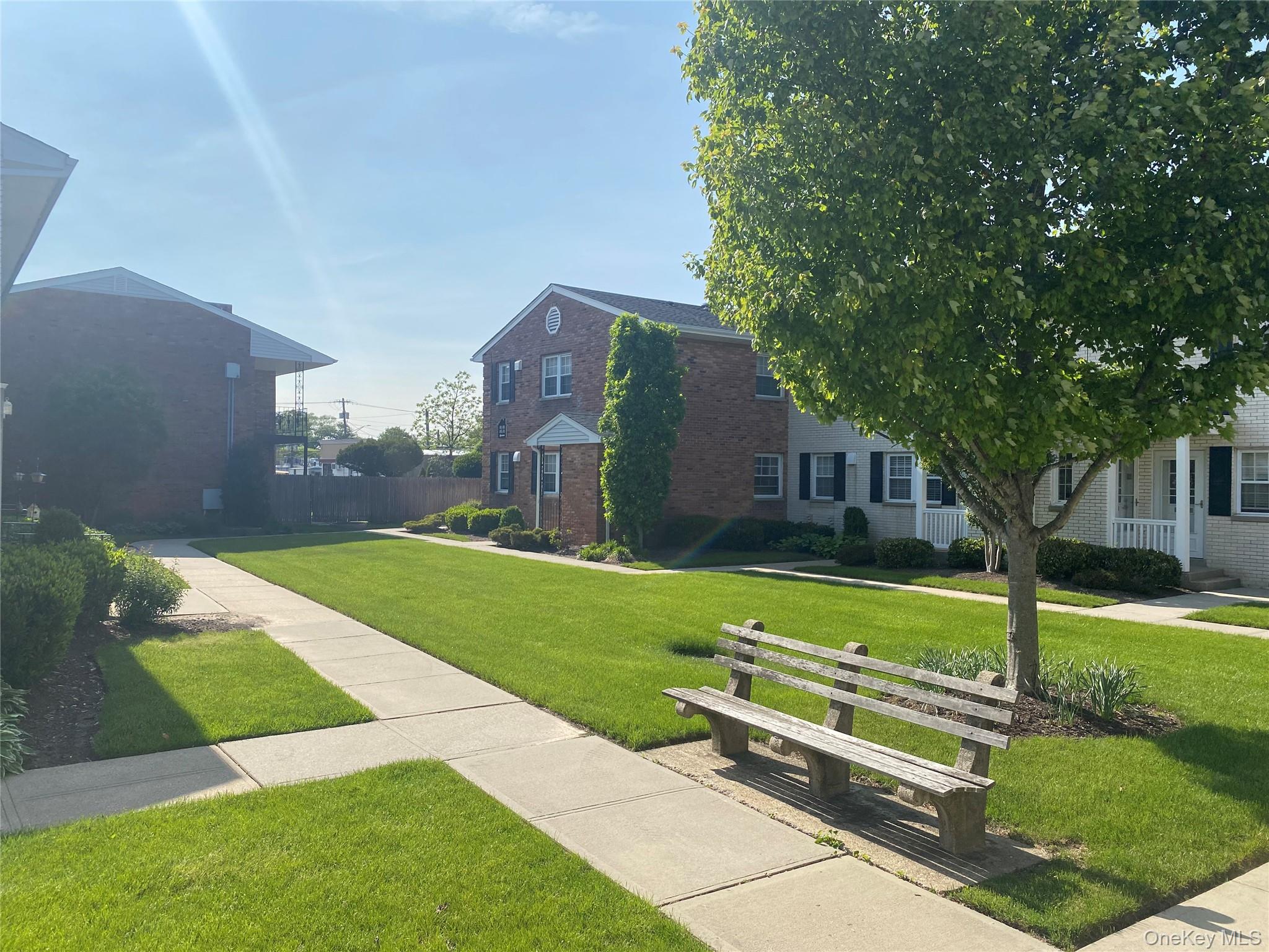 520 Kensington Lane Property Photo 1