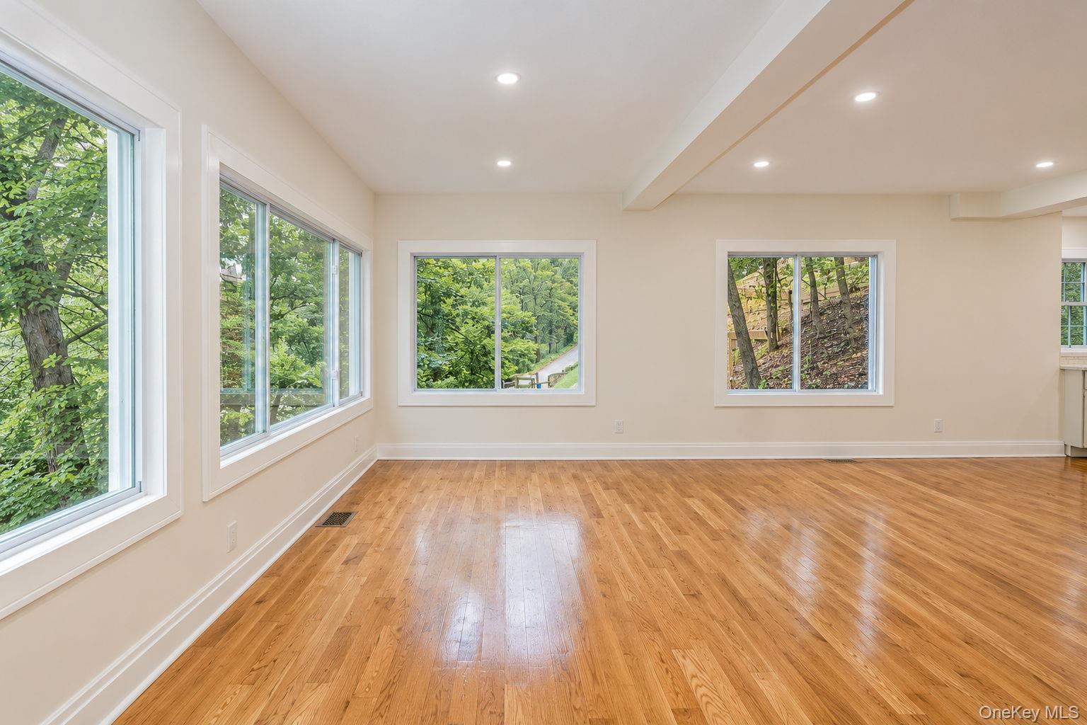 345 Hudson Terrace Property Photo 17