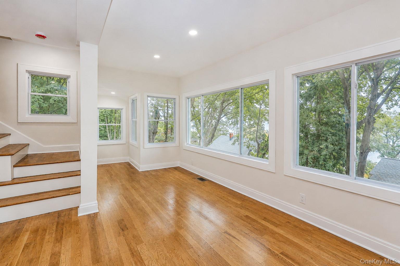 345 Hudson Terrace Property Photo 18