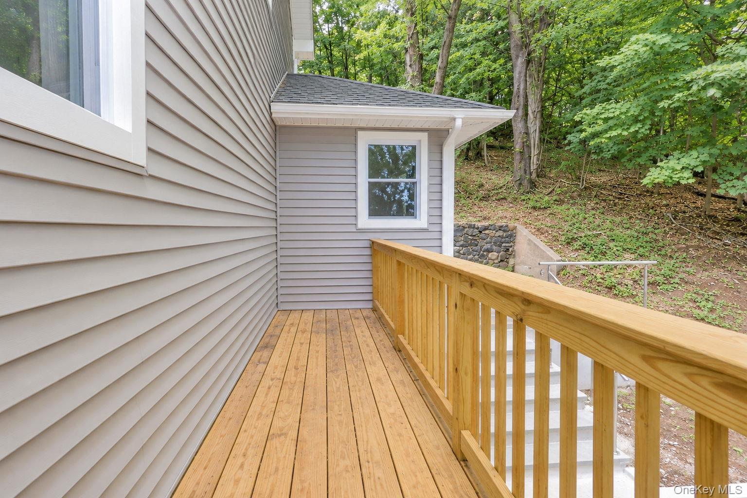 345 Hudson Terrace Property Photo 20