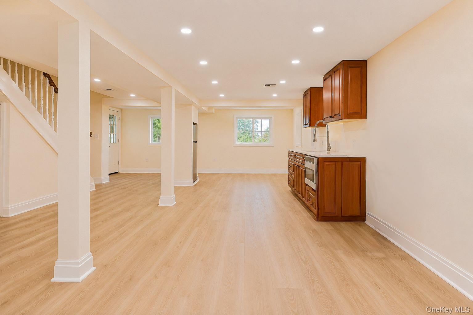 345 Hudson Terrace Property Photo 38