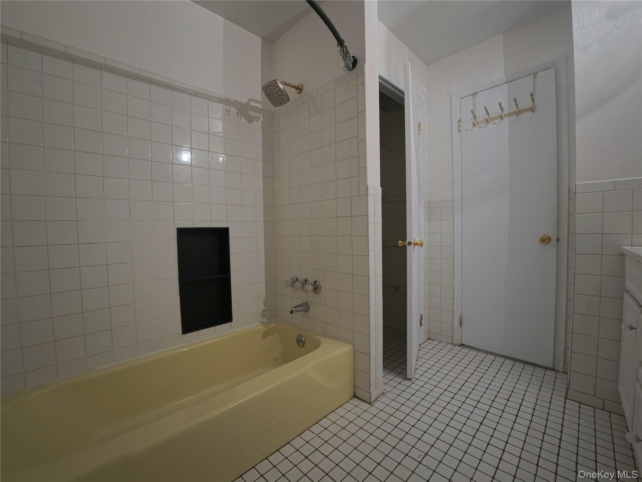 6 Dove Court M Property Photo 10