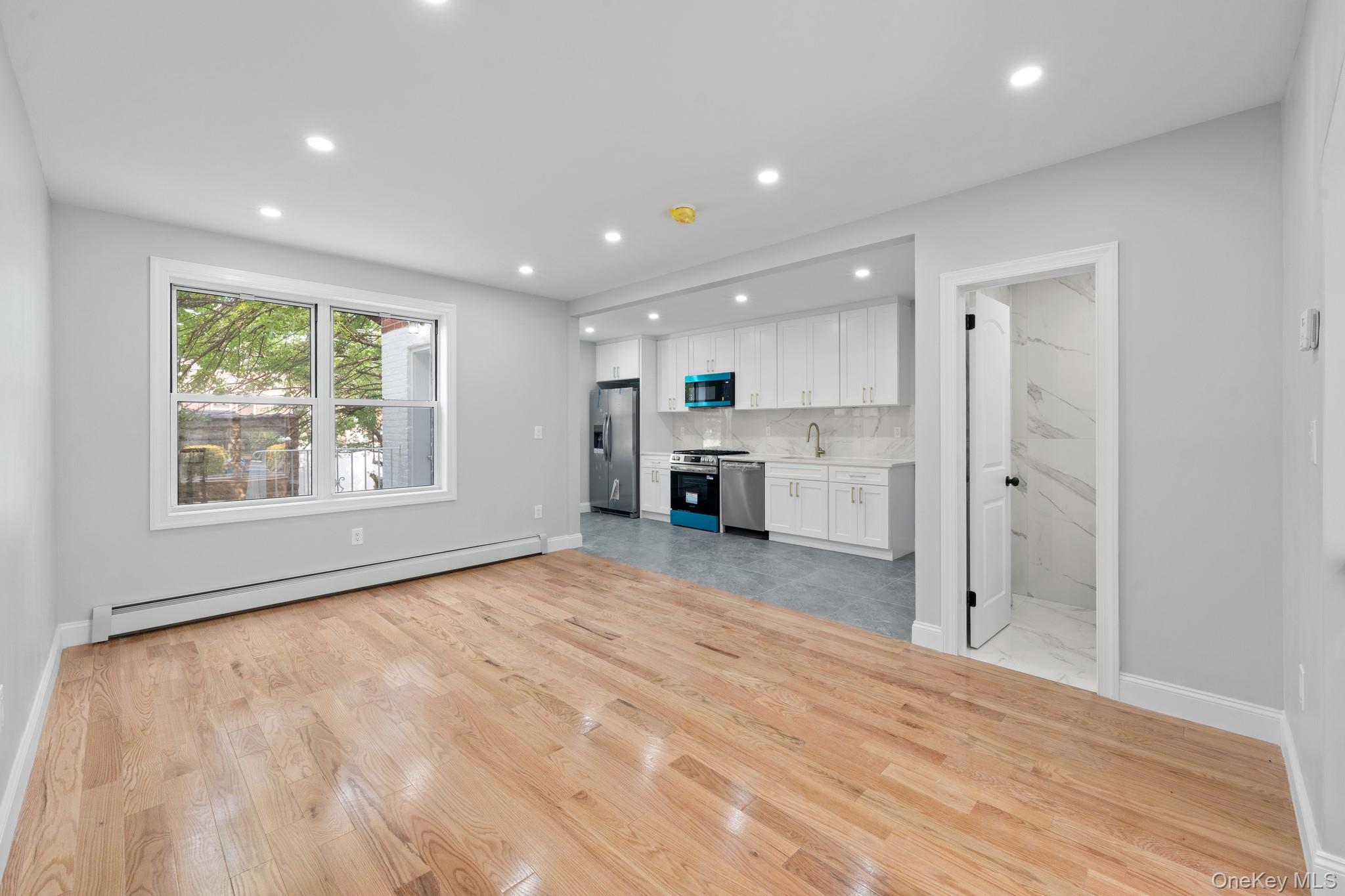 13018 227th Street Property Photo 4