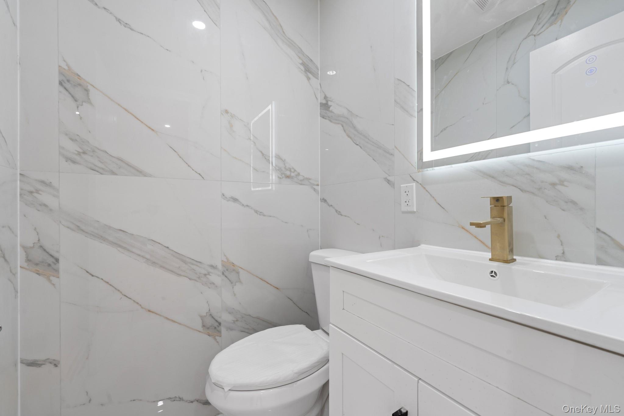 13018 227th Street Property Photo 7