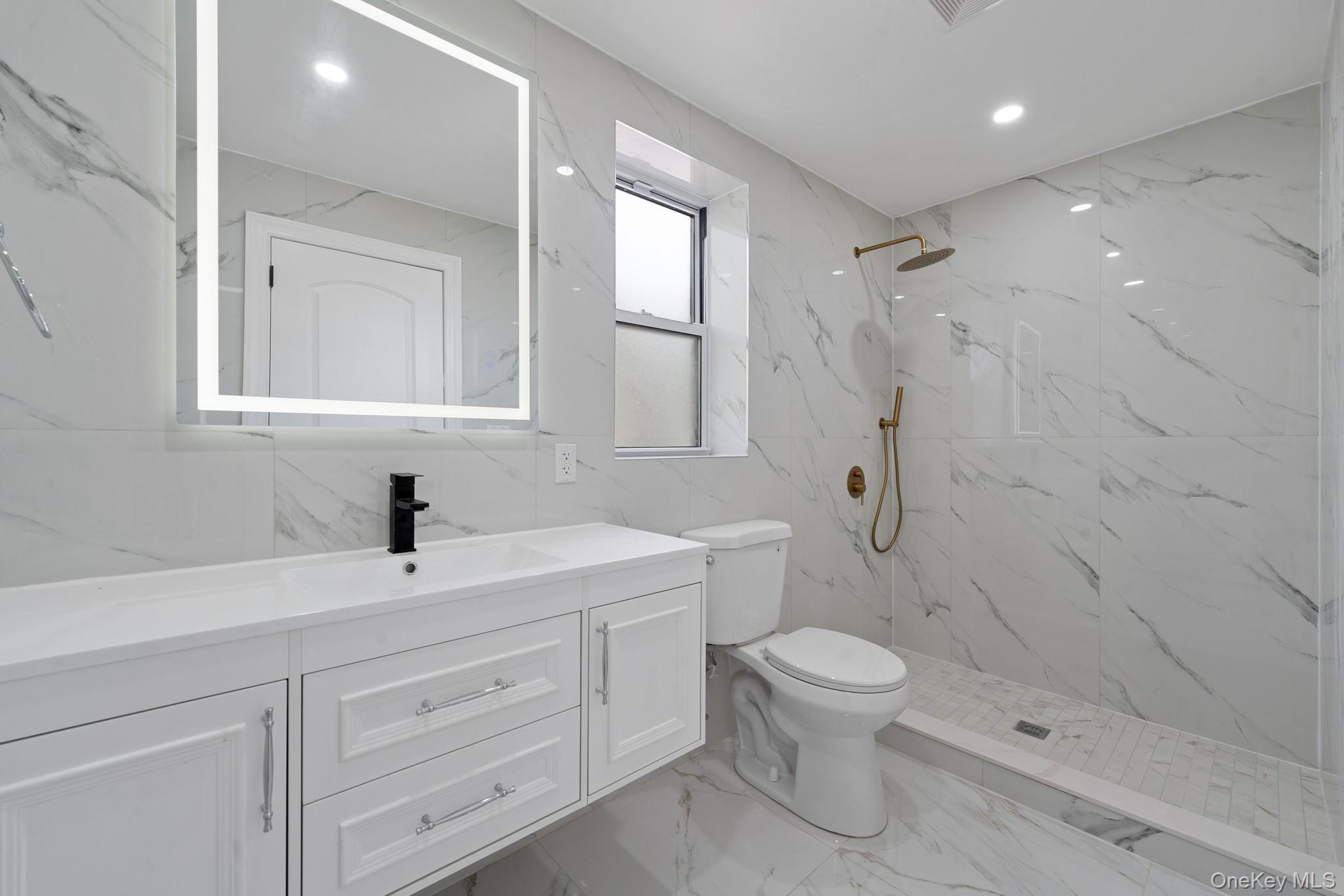 13018 227th Street Property Photo 9