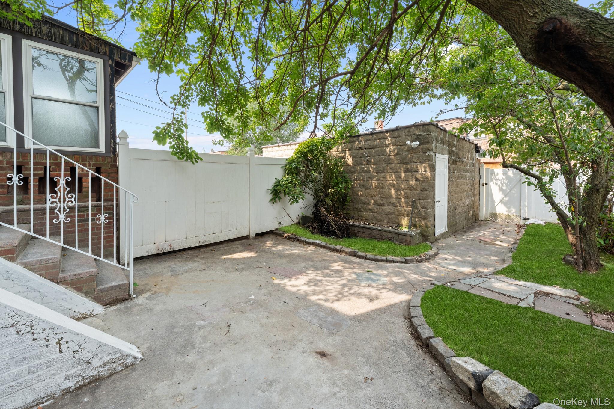 13018 227th Street Property Photo 14