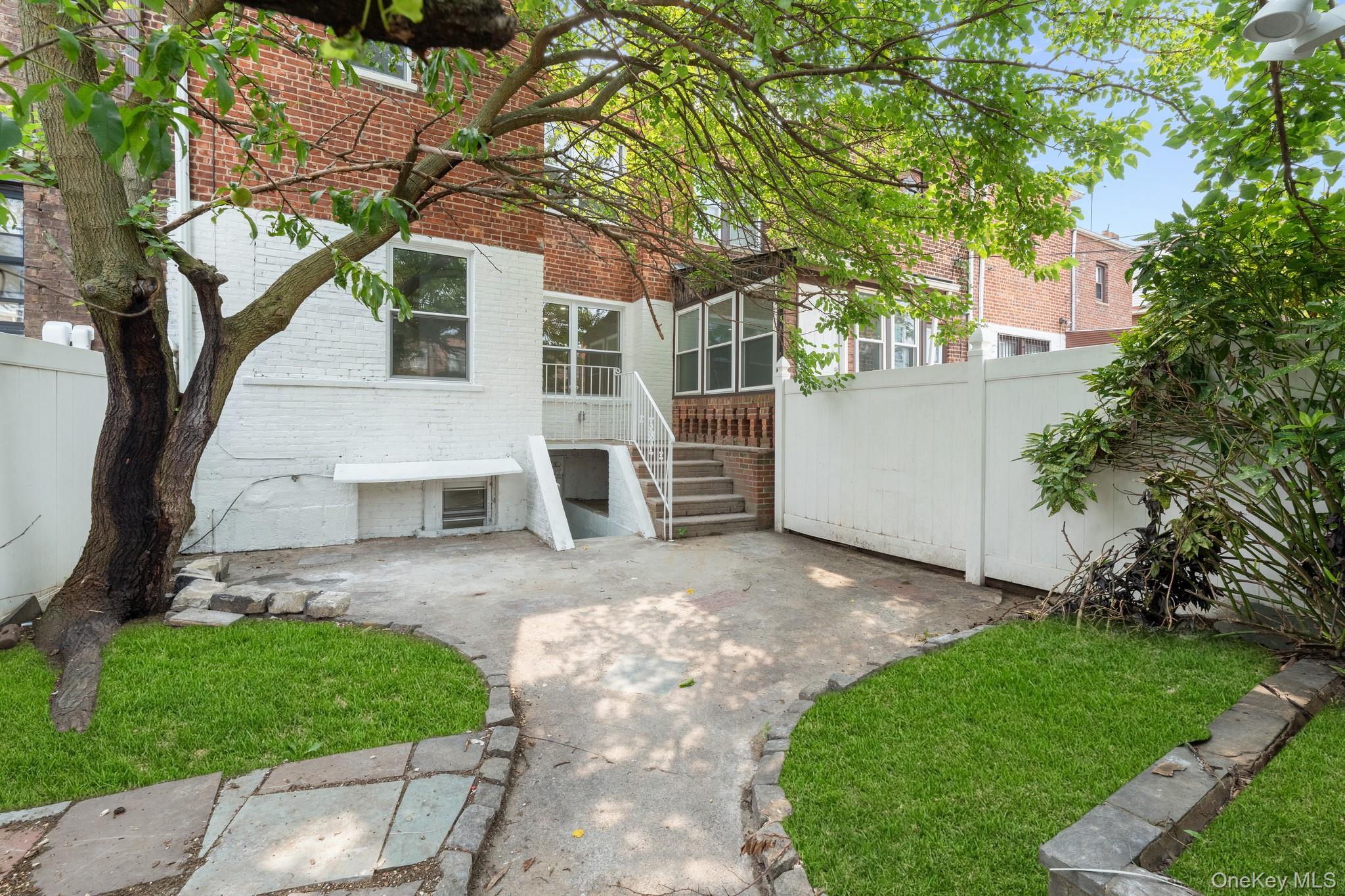 13018 227th Street Property Photo 15