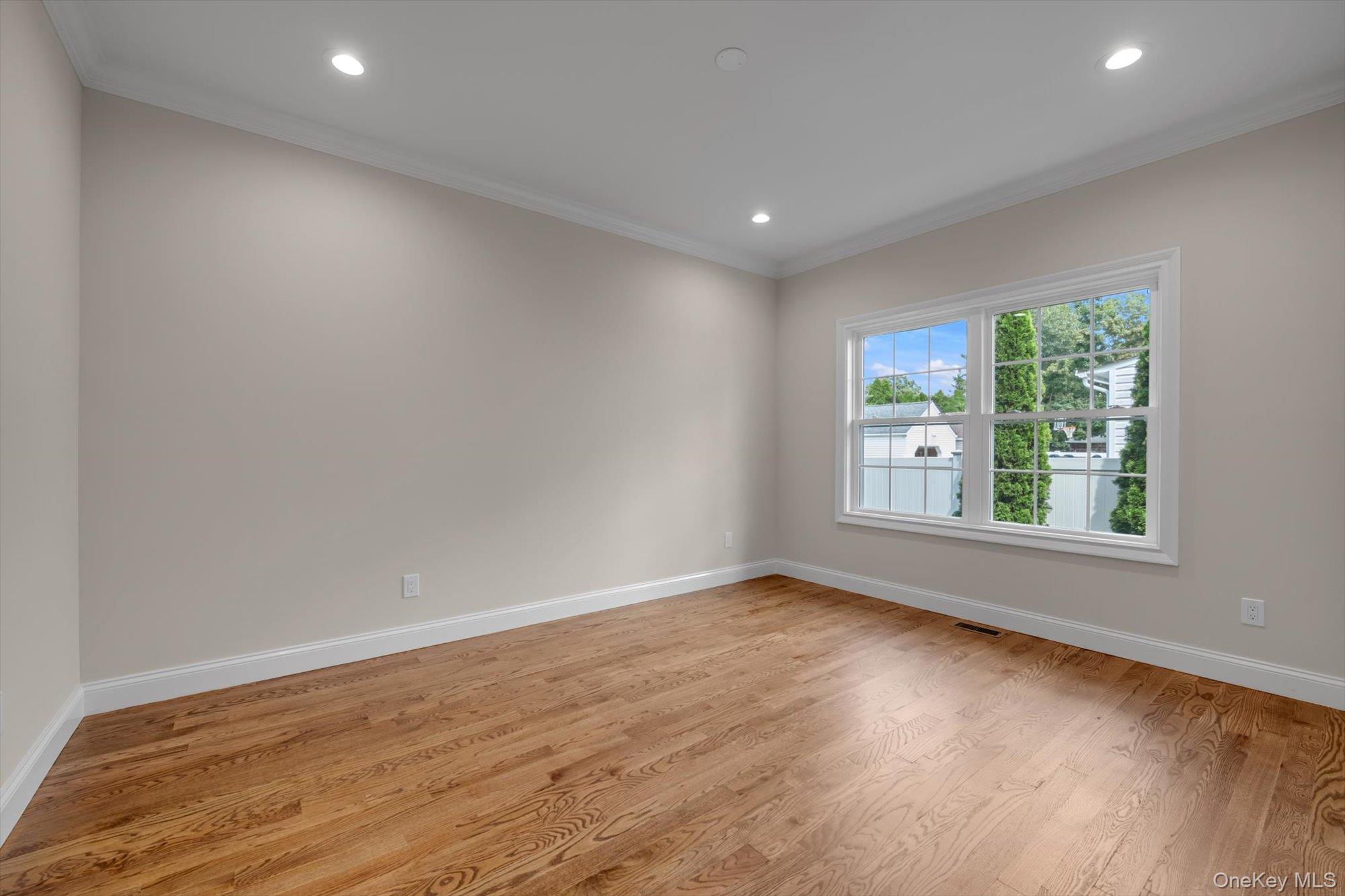 2351 Amherst Street Property Photo 10
