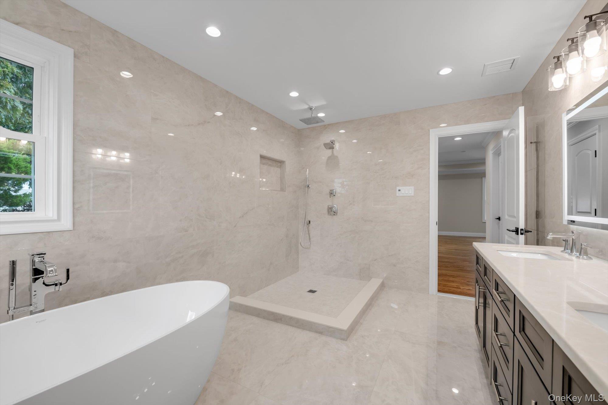 2351 Amherst Street Property Photo 15