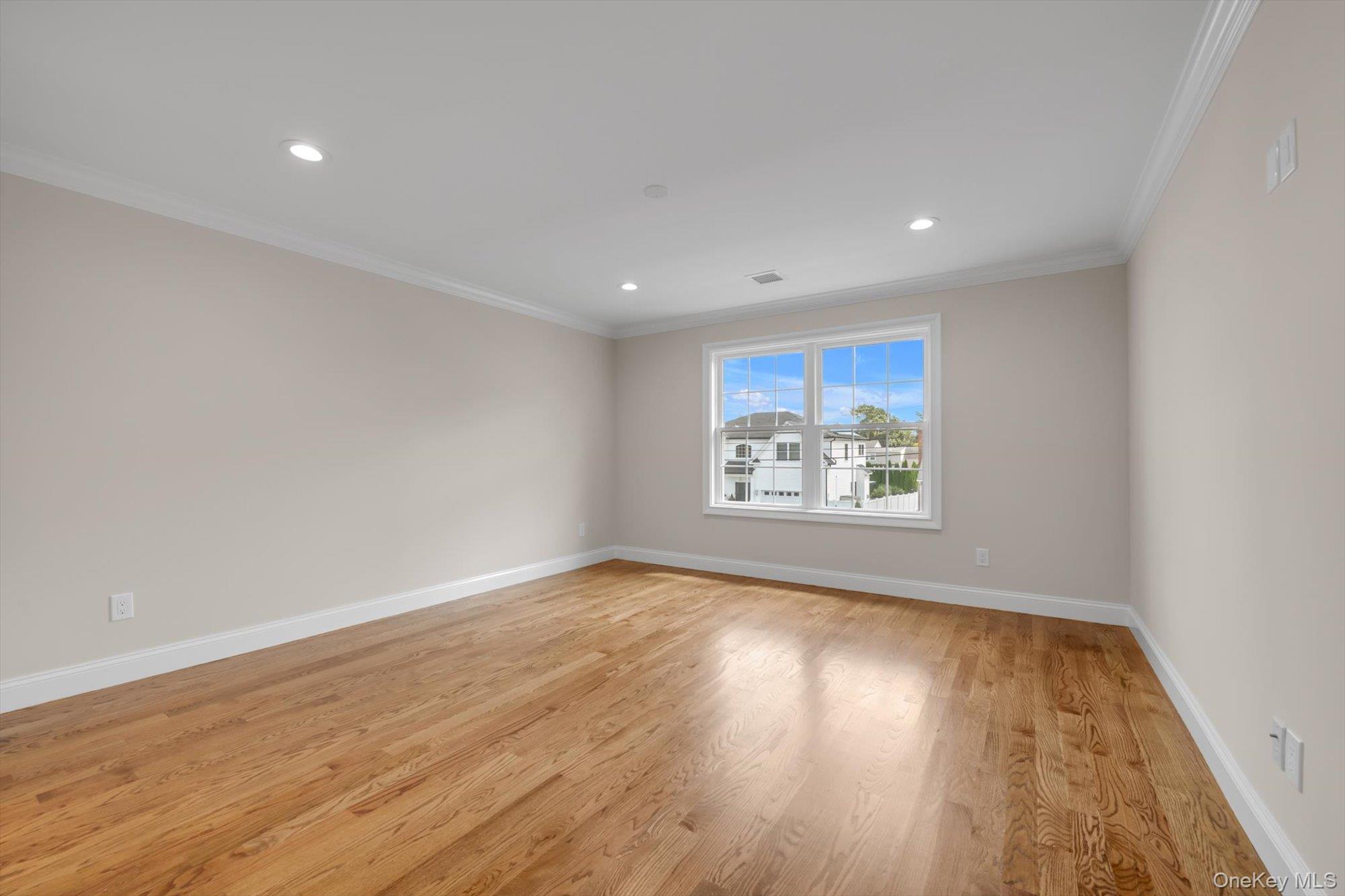 2351 Amherst Street Property Photo 16