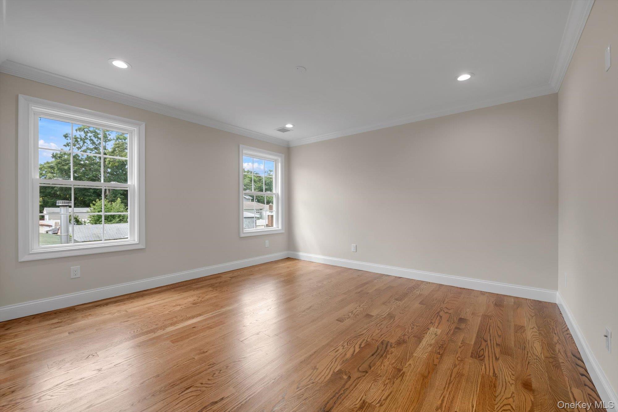 2351 Amherst Street Property Photo 18