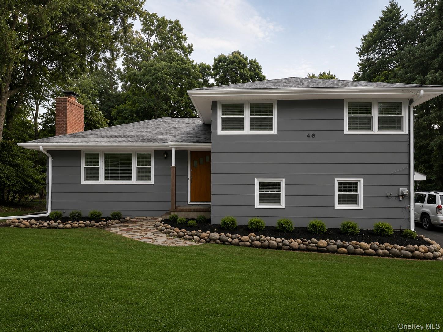 46 Douglaston Road Property Photo 2