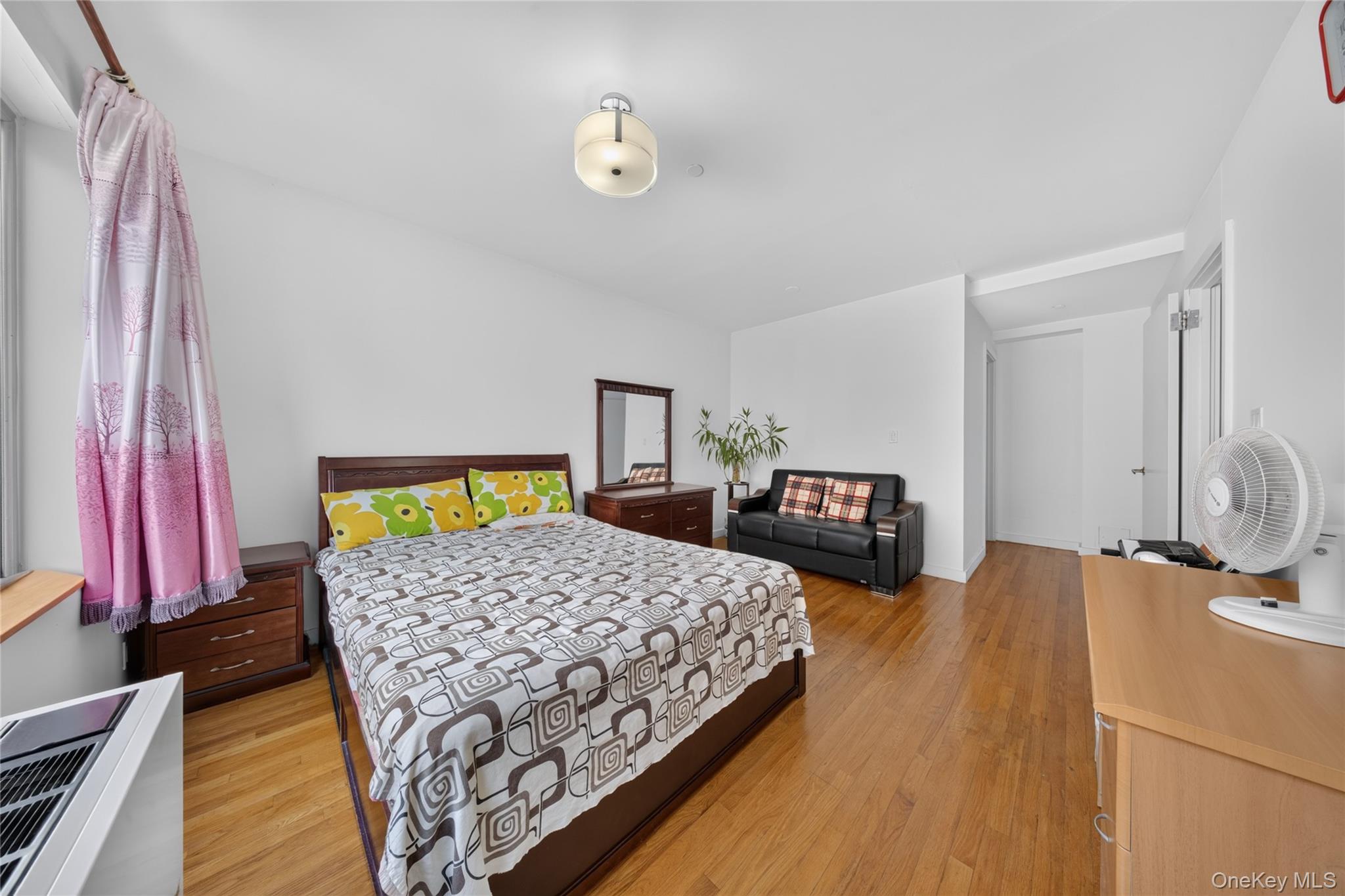 71-28 163rd Street 2a Property Photo 6