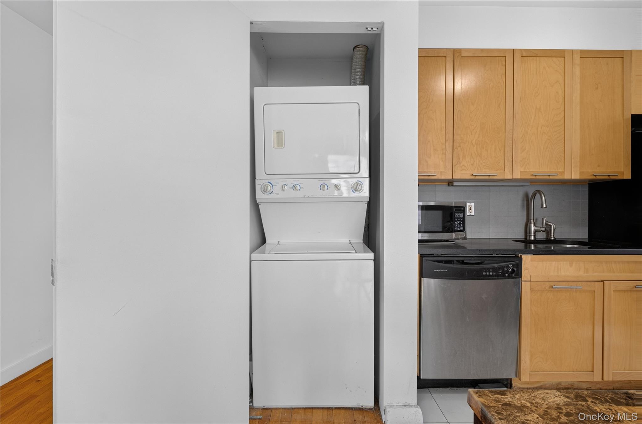 71-28 163rd Street 2a Property Photo 9