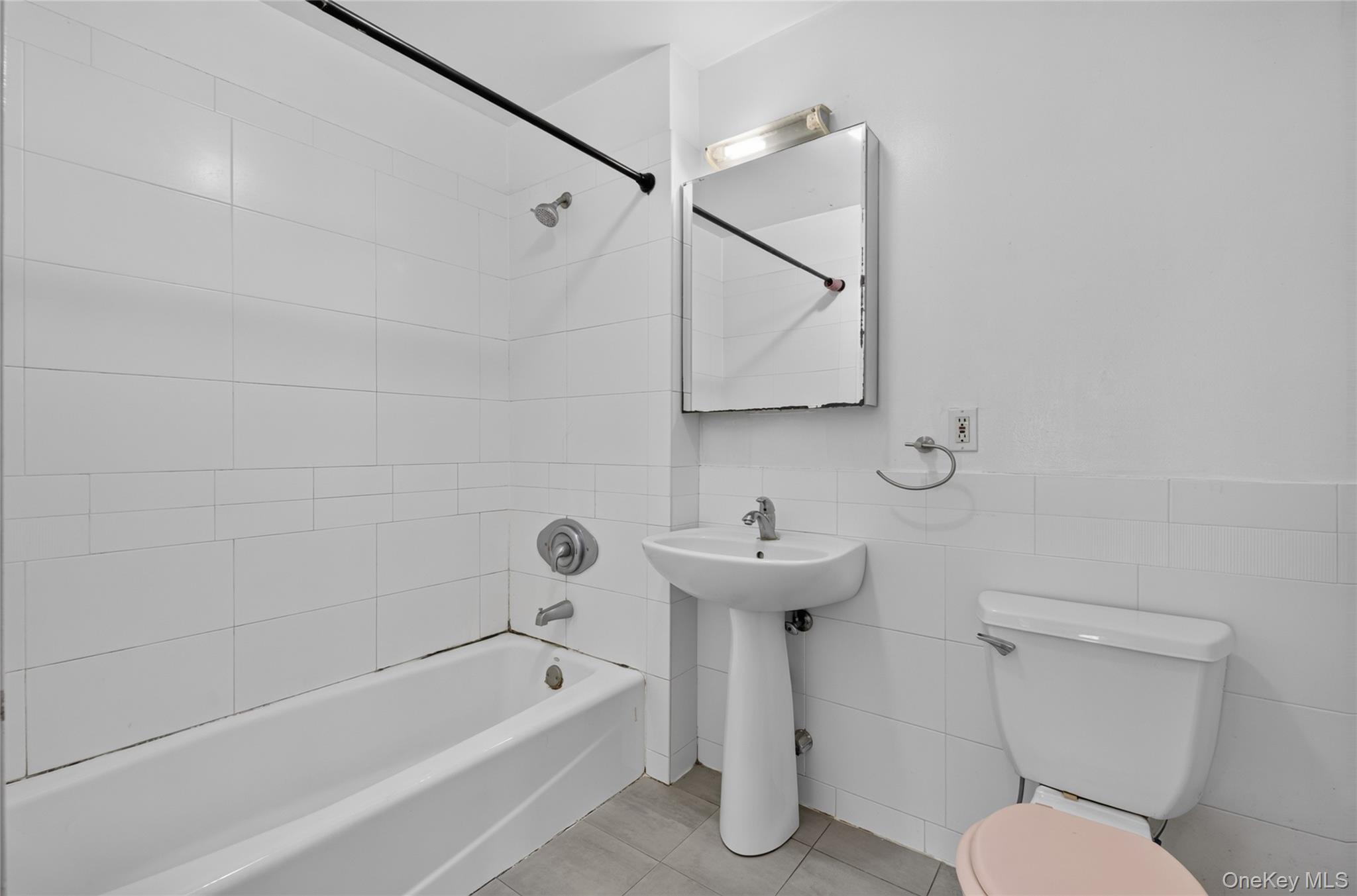 71-28 163rd Street 2a Property Photo 10