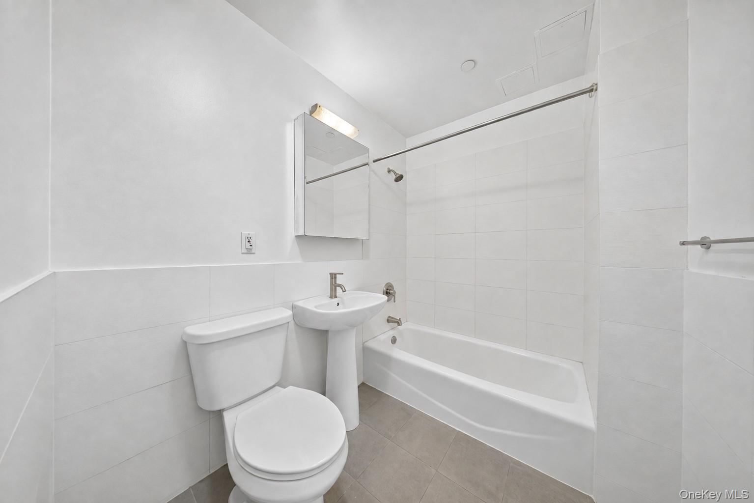 71-28 163rd Street 2a Property Photo 11