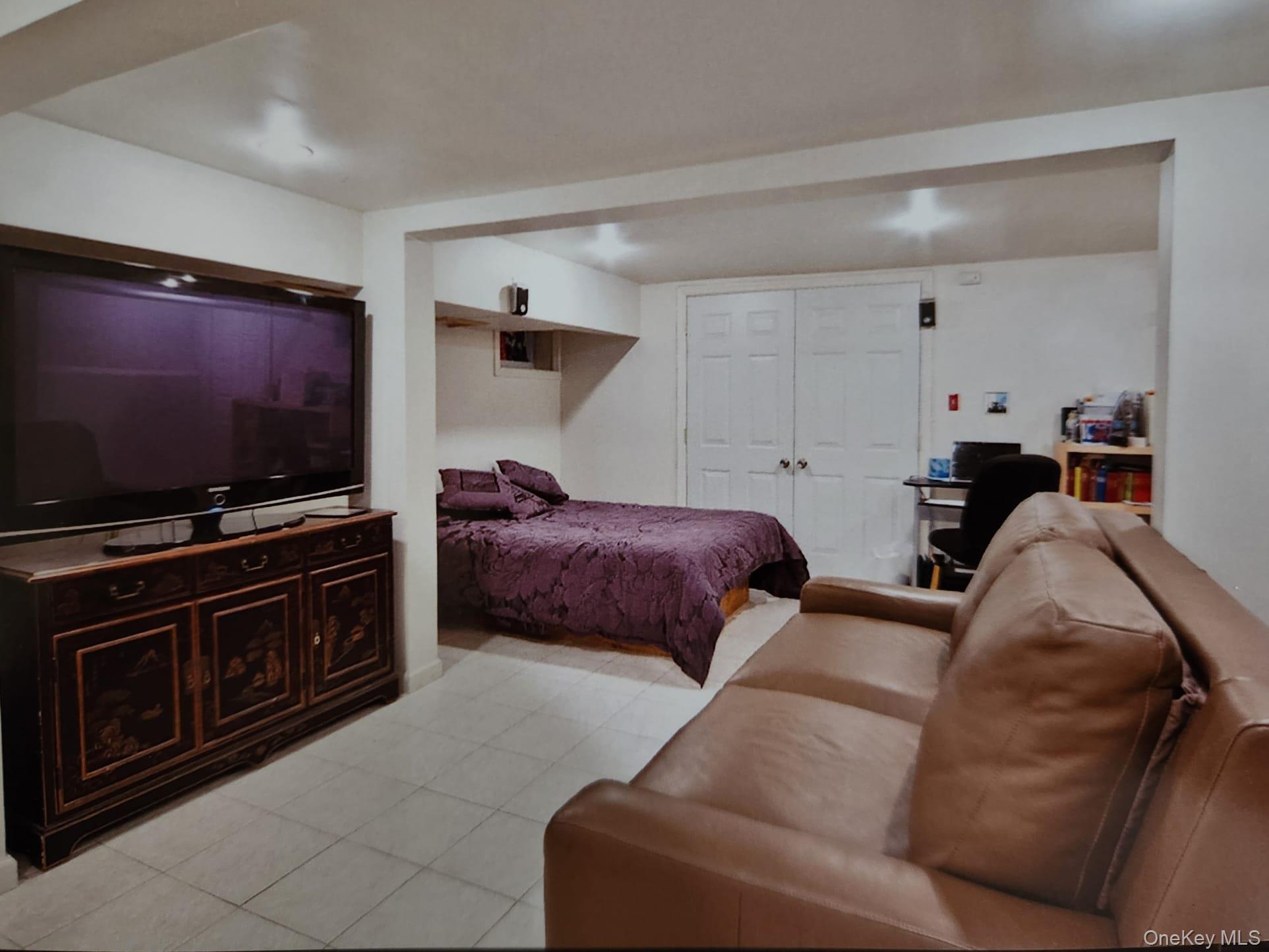 112-44 178th Street Property Photo 25