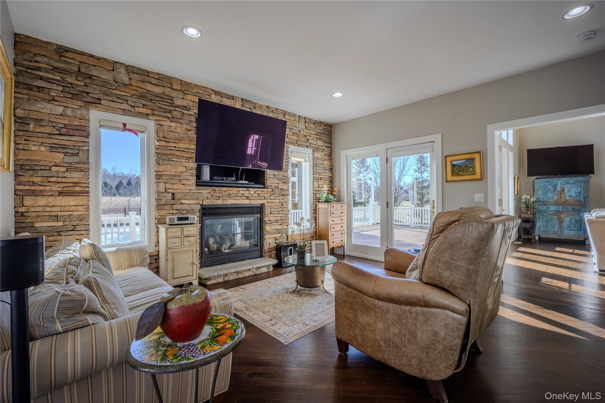 56 Autumn Chase Drive Property Photo 17