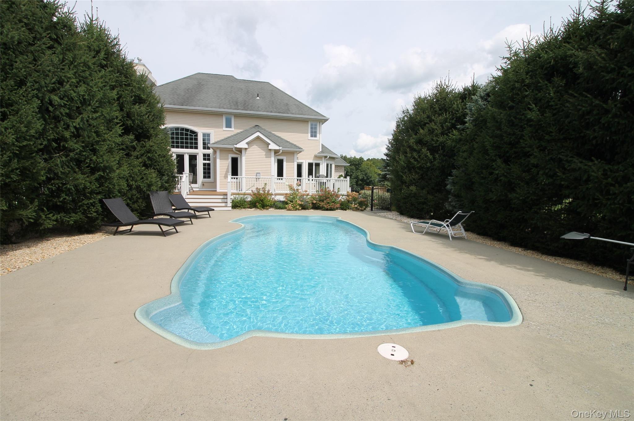 56 Autumn Chase Drive Property Photo 35