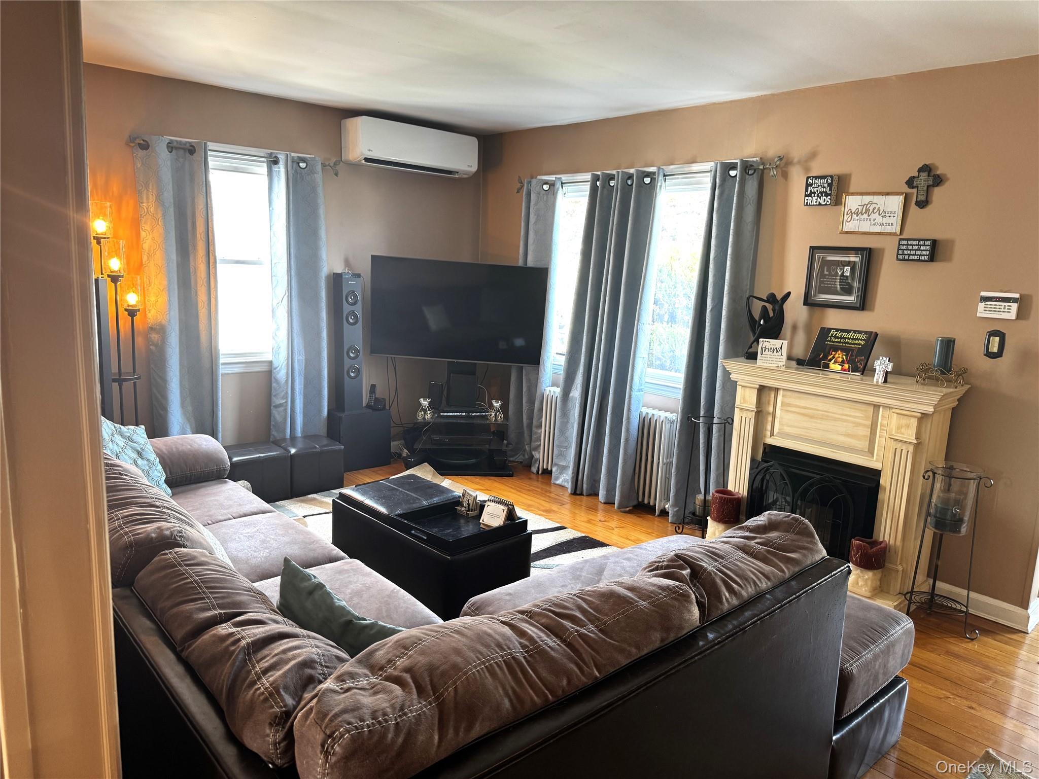 2312 Maple Street Property Photo 6