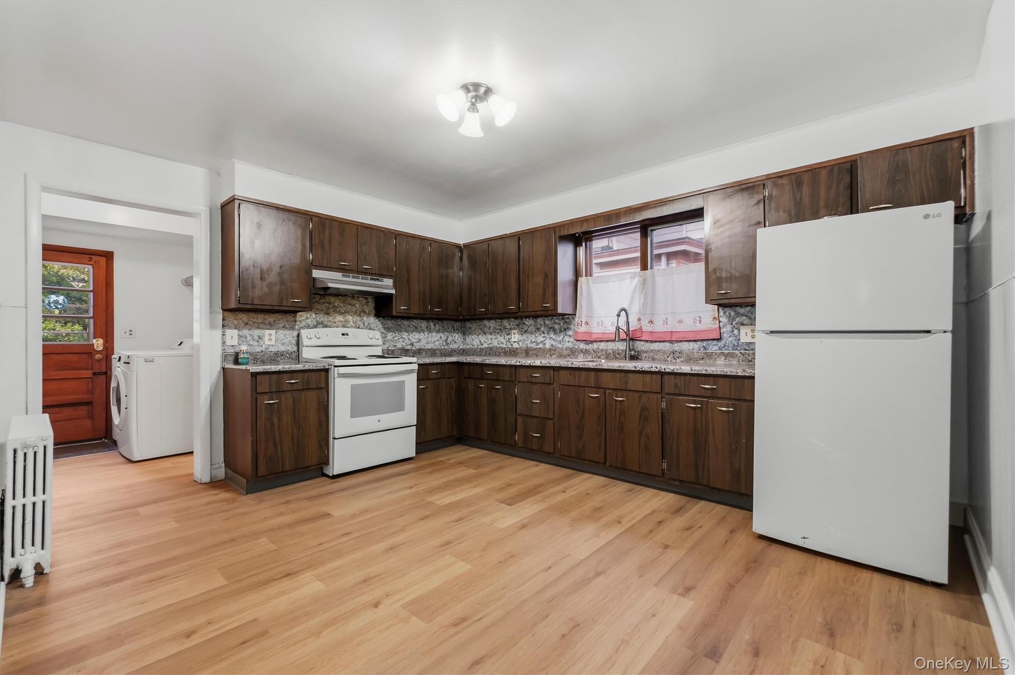 11 Balding Avenue Property Photo 15