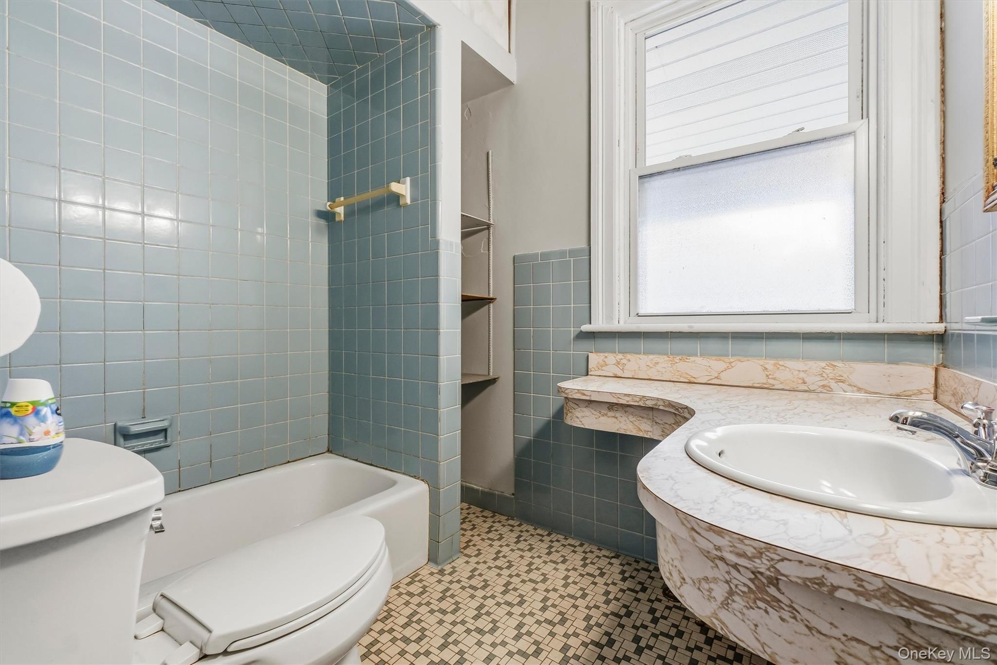11 Balding Avenue Property Photo 28