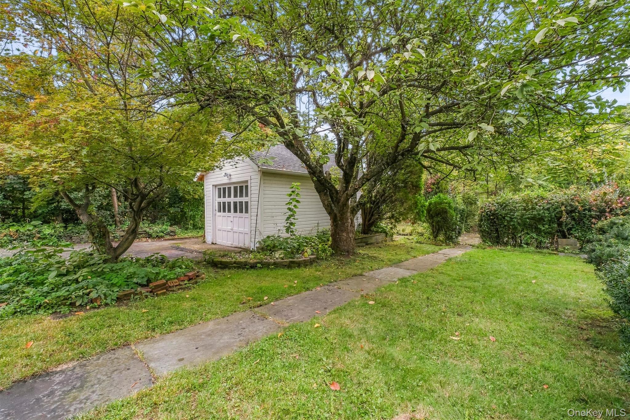 11 Balding Avenue Property Photo 38