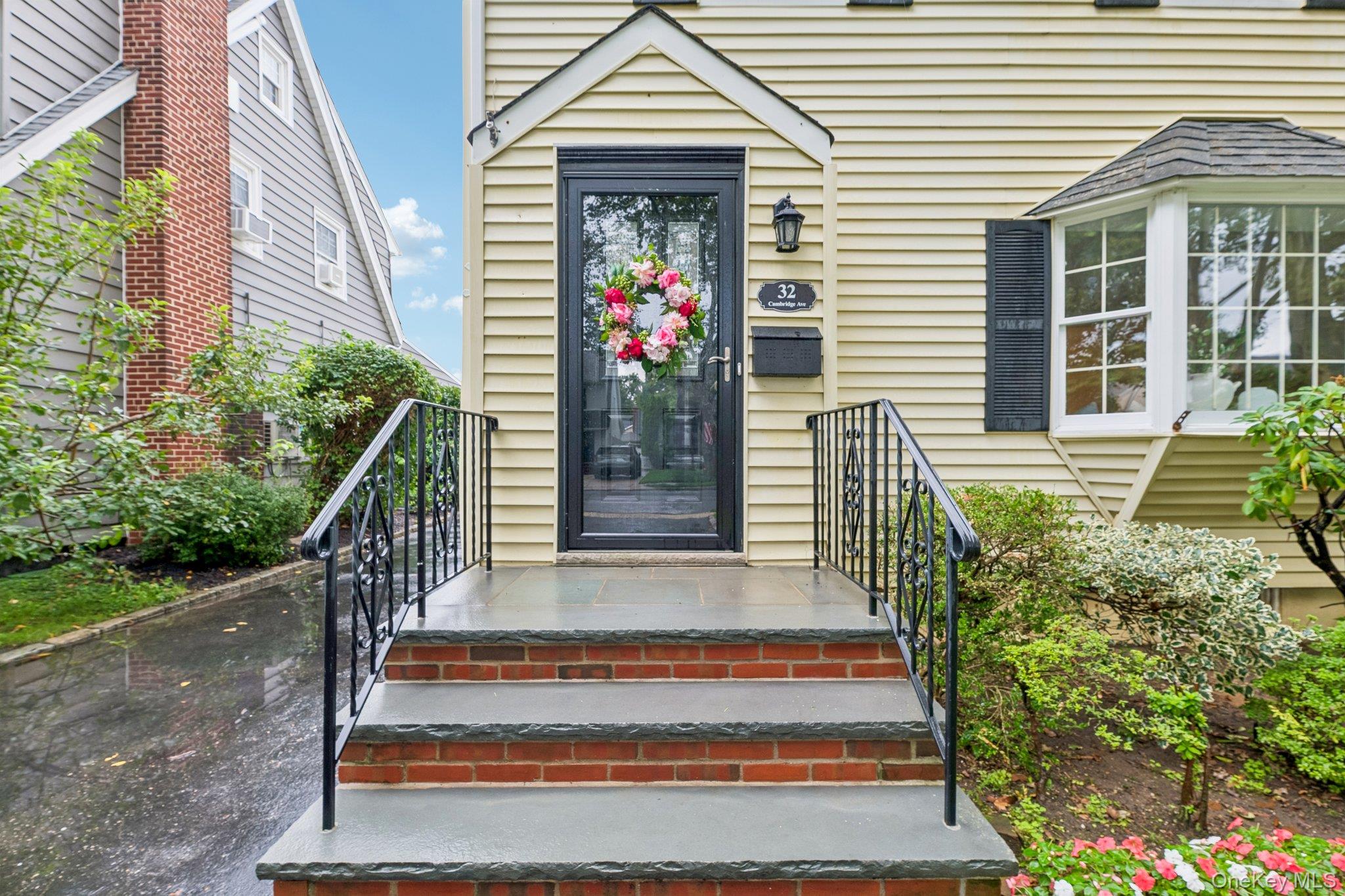 32 Cambridge Avenue Property Photo 4