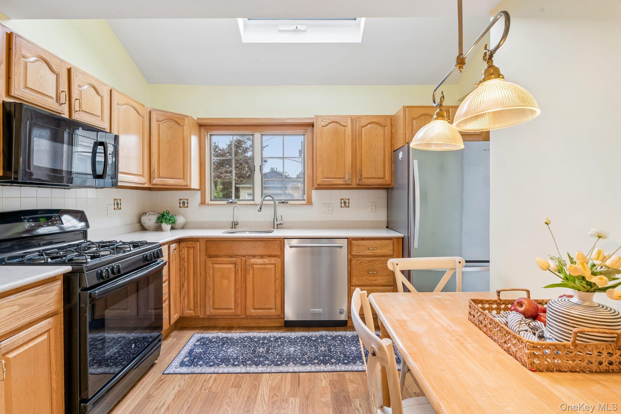 32 Cambridge Avenue Property Photo 11