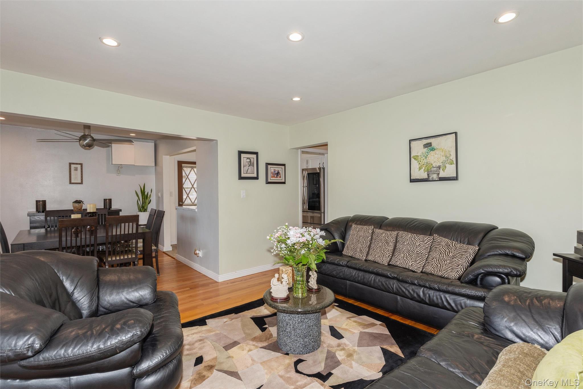 977 Third Avenue Property Photo 7