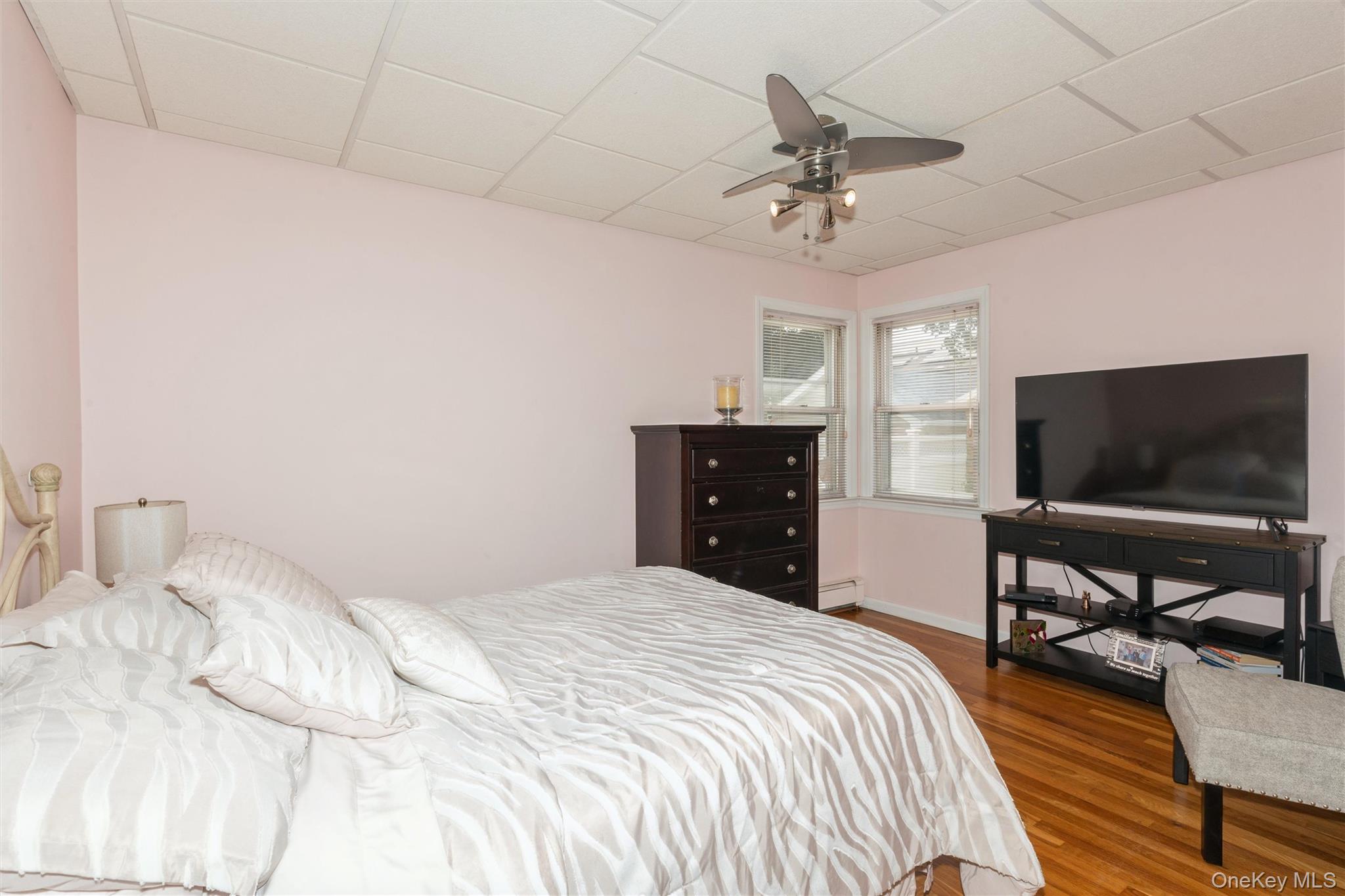 977 Third Avenue Property Photo 14