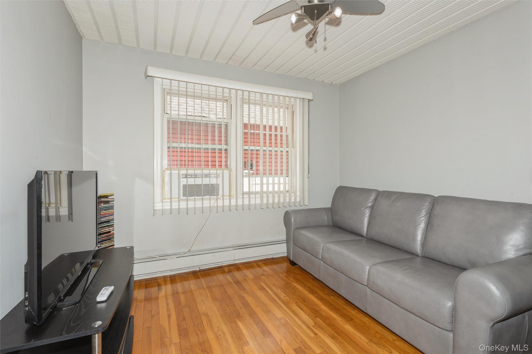 977 Third Avenue Property Photo 15